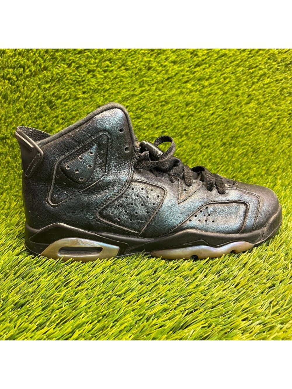 Nike Air Jordan 6 Retro Boys Size 6Y Black Blue Basketball Shoes Sneakers